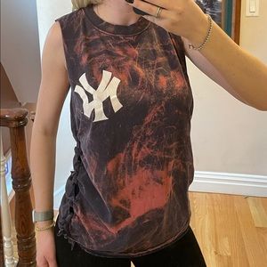 The Vintage Twin NY Yankees Distressed T-Shirt